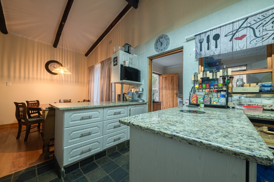 5 Bedroom Property for Sale in Fraaiuitsig Western Cape